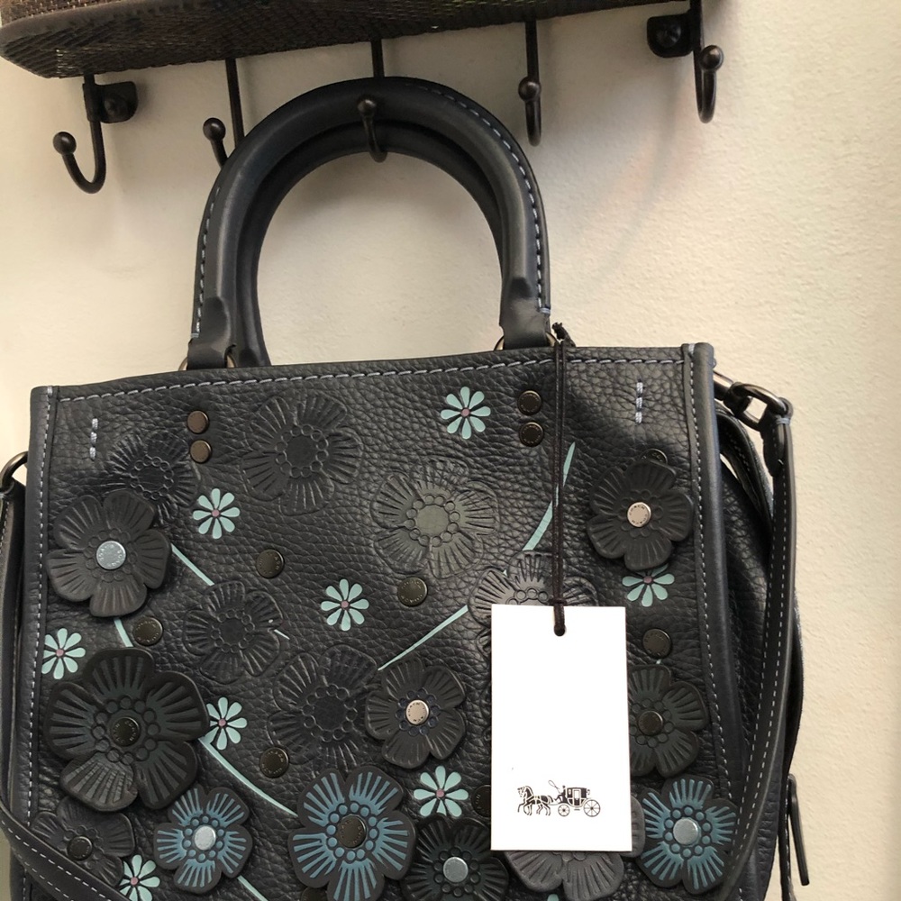 Navy/Midnight Coach Rogue Tea Rose 25 bag